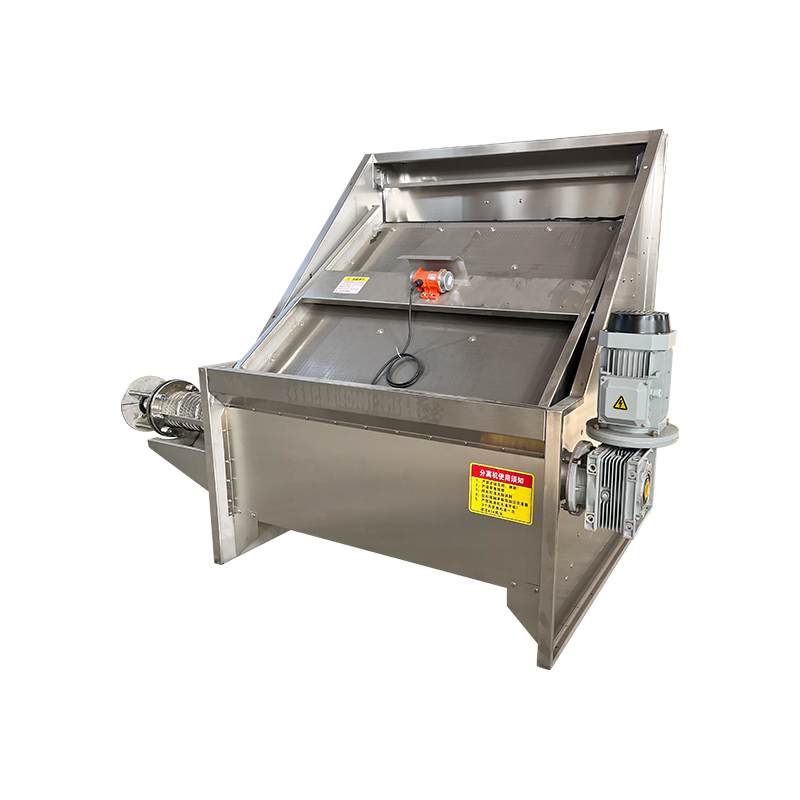 Separator solid-lichid cu ecran înclinat Separator solid-lichid cu ecran înclinat